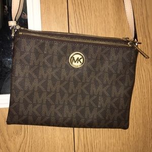 Authentic Michael Kors purse!